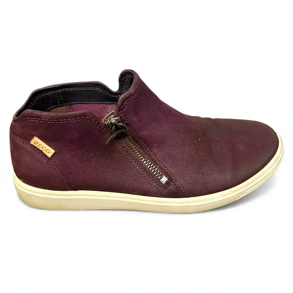 ECCO SOFT 7 DARK plum LOW BOOT sz 37